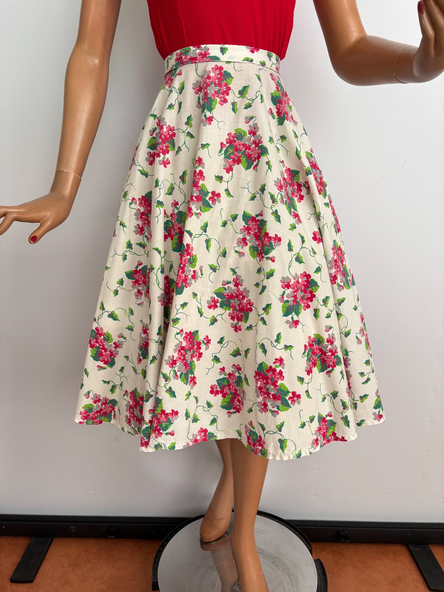 S/M | 1950s Off White Cotton Floral Circle Skirt