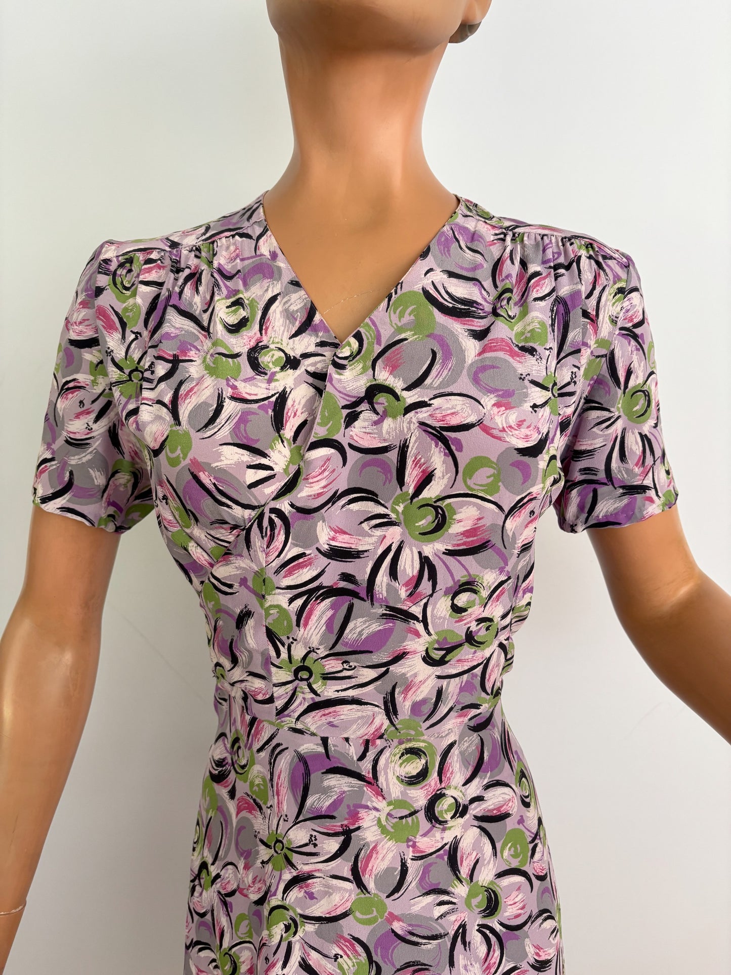 S | 1940s Rayon Day Dress
