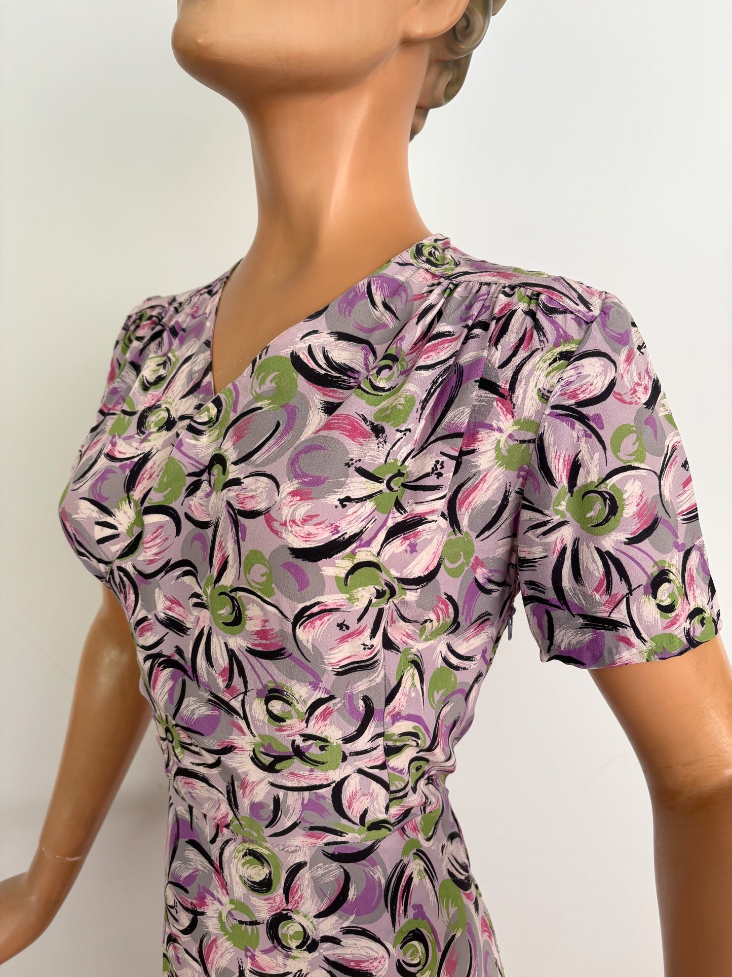 S | 1940s Rayon Day Dress
