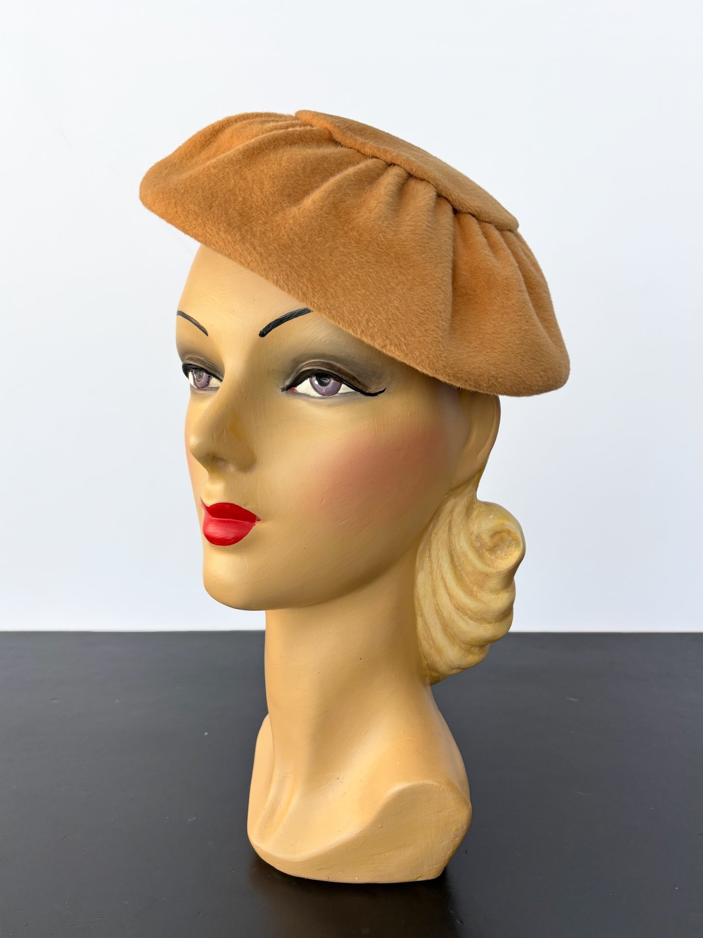 1940s/50s Fur Felt Tilt Hat Beige Orange Atelier Hut