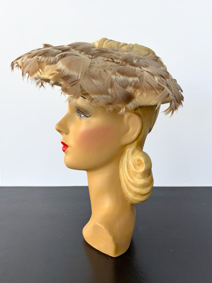 1940s/50s Beige Feather and Velvet Cocktail Hat