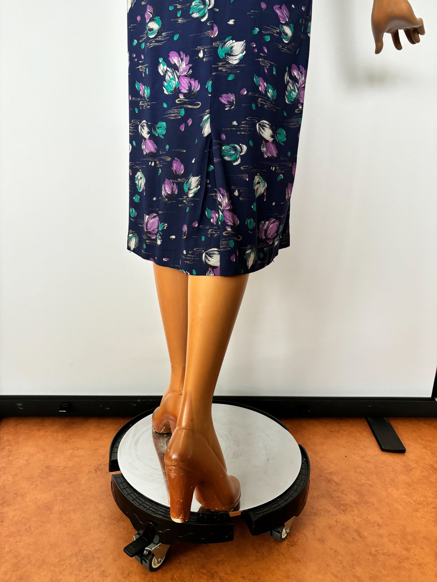 1940s Rayon Navy Blue Button Down Dress | 3XL