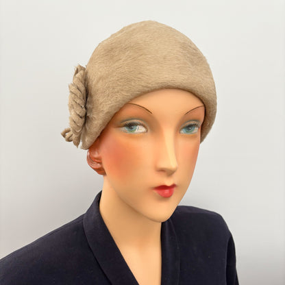 1970s Does 1920s Fur Felt Cloche Hat