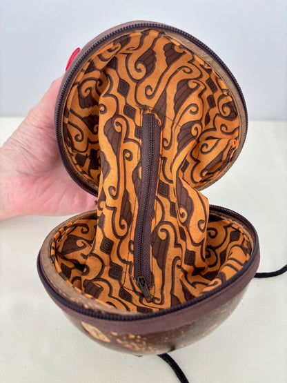 1970s Coconut Shell Shoulder Bag