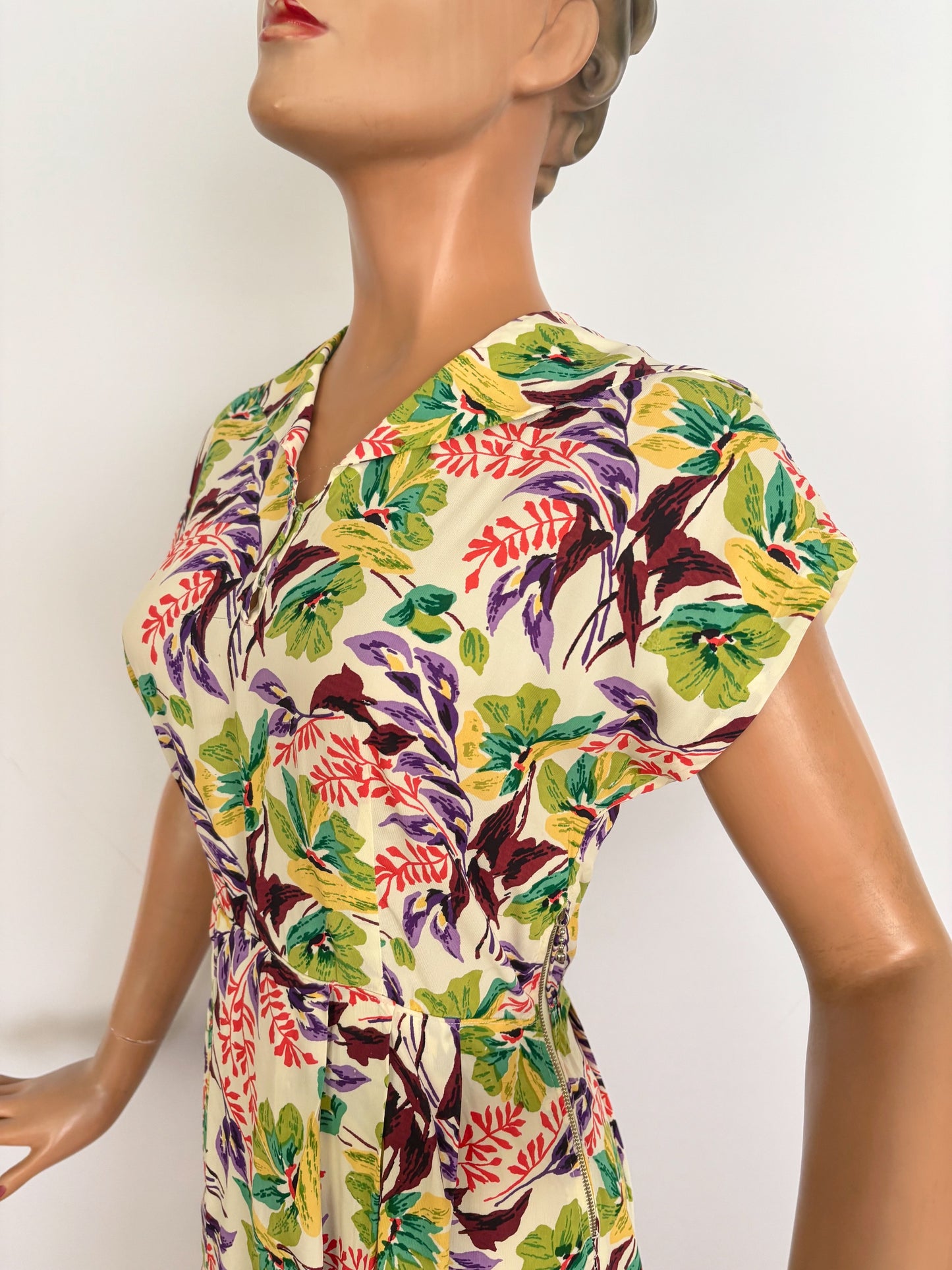 S | 1940s Floral Cold Rayon Day Dress
