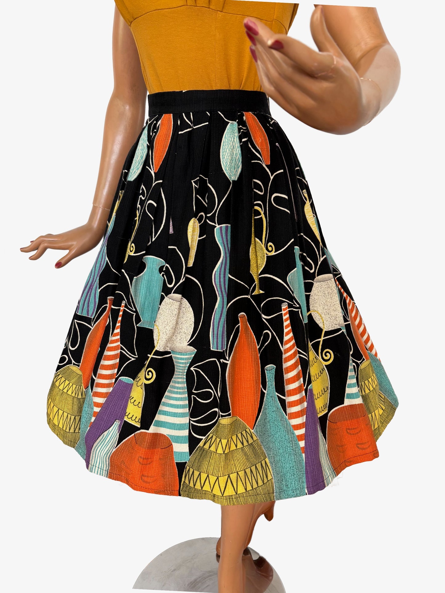 M | 1950s Barkcloth Novelty Skirt With Vase Print