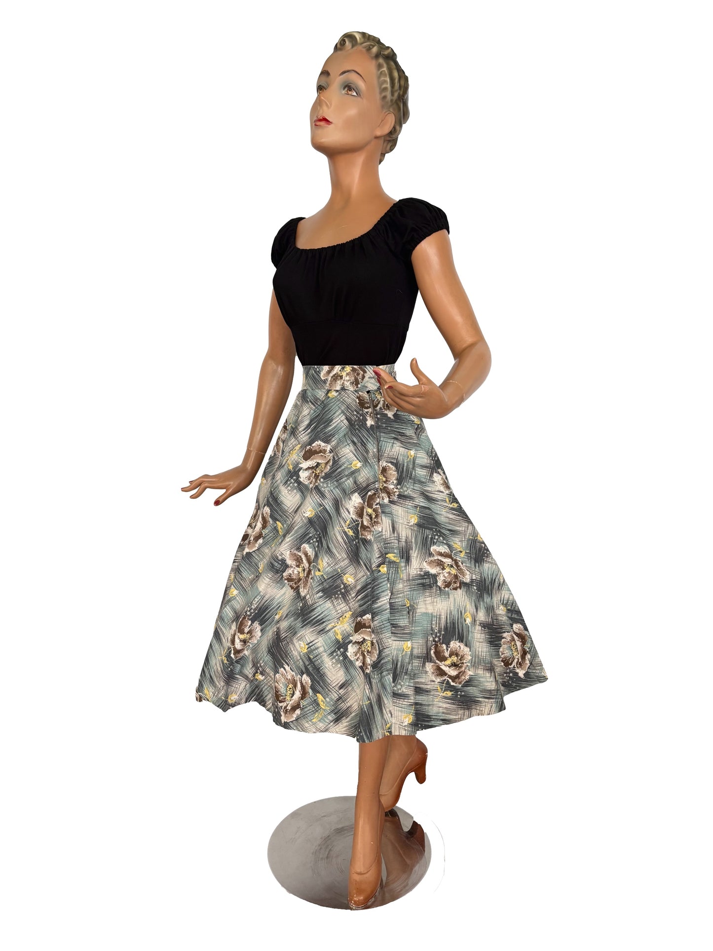 S/M | 1950s/60s Floral Cotton Poplin Circle Skirt