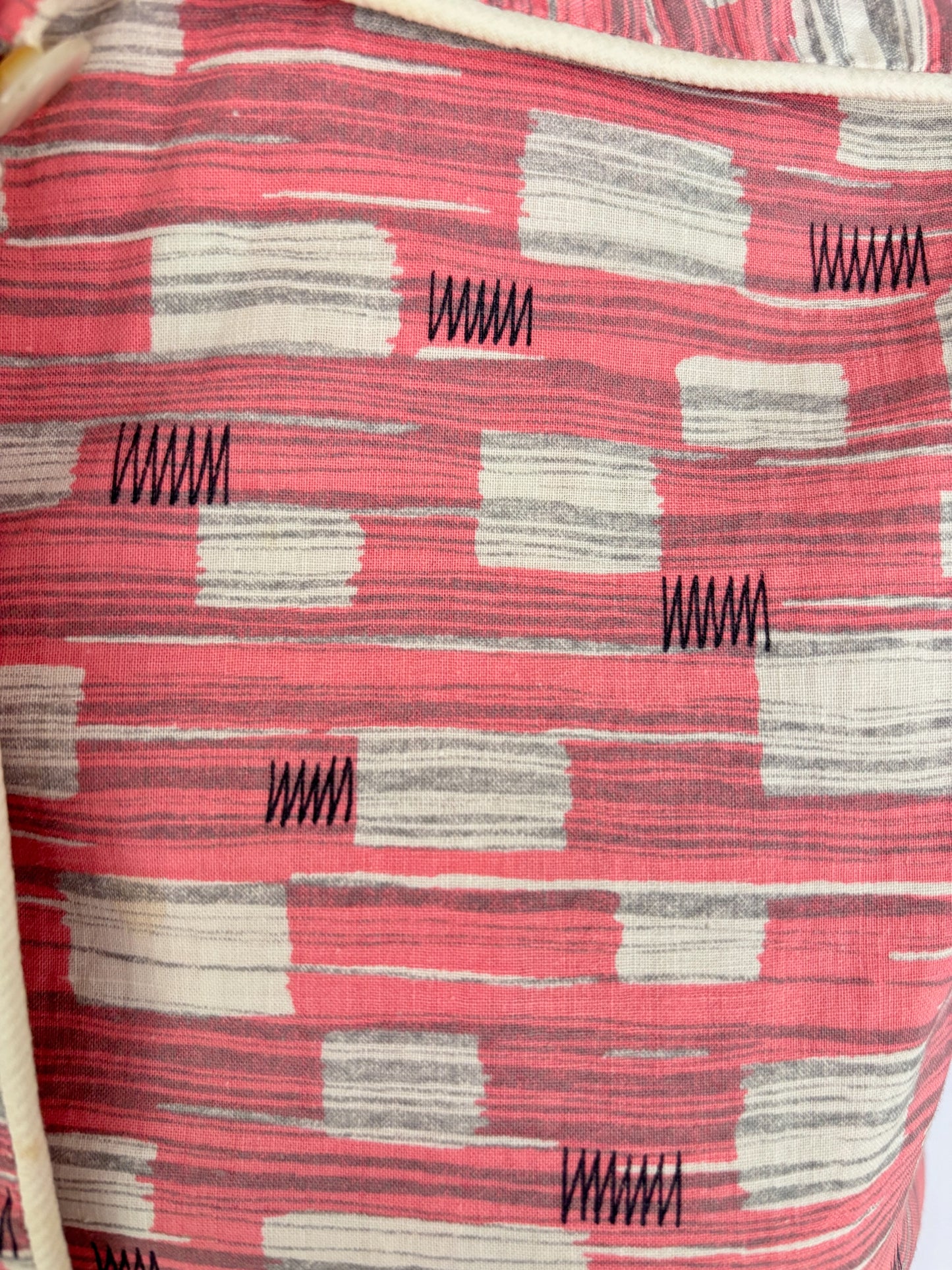 M/L | 1950s/60s Pink Atomic Print Cotton Blouse