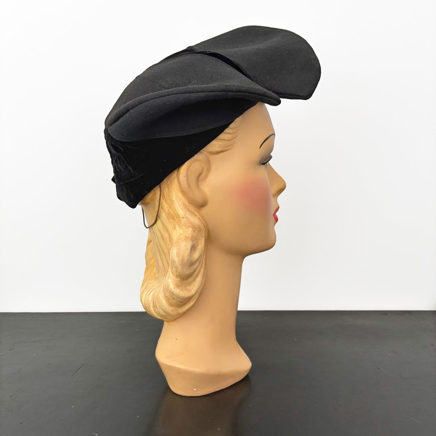 1940s Avant-garde Felt Beret