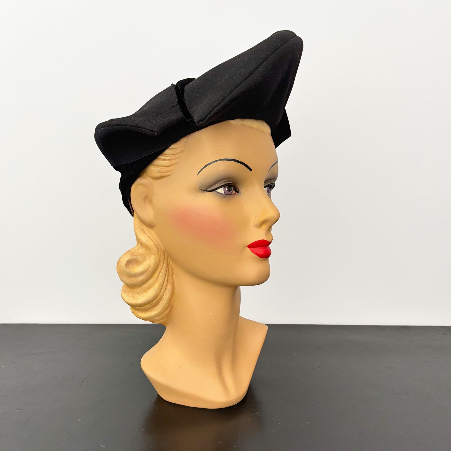 1940s Avant-garde Felt Beret