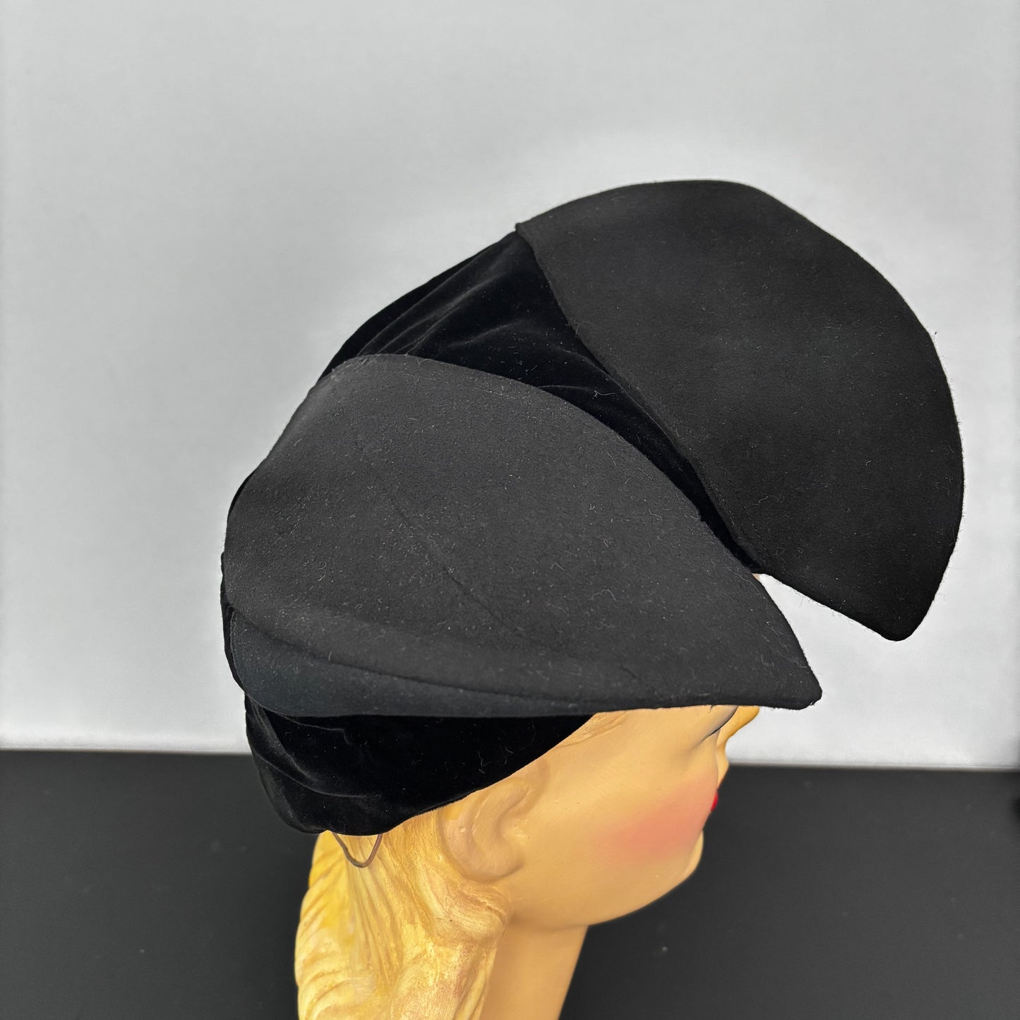 1940s Avant-garde Felt Beret