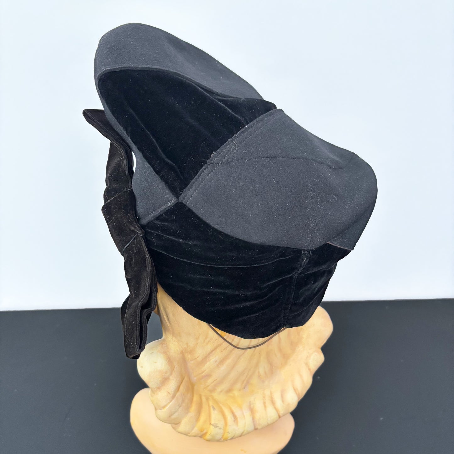 1940s Avant-garde Felt Beret