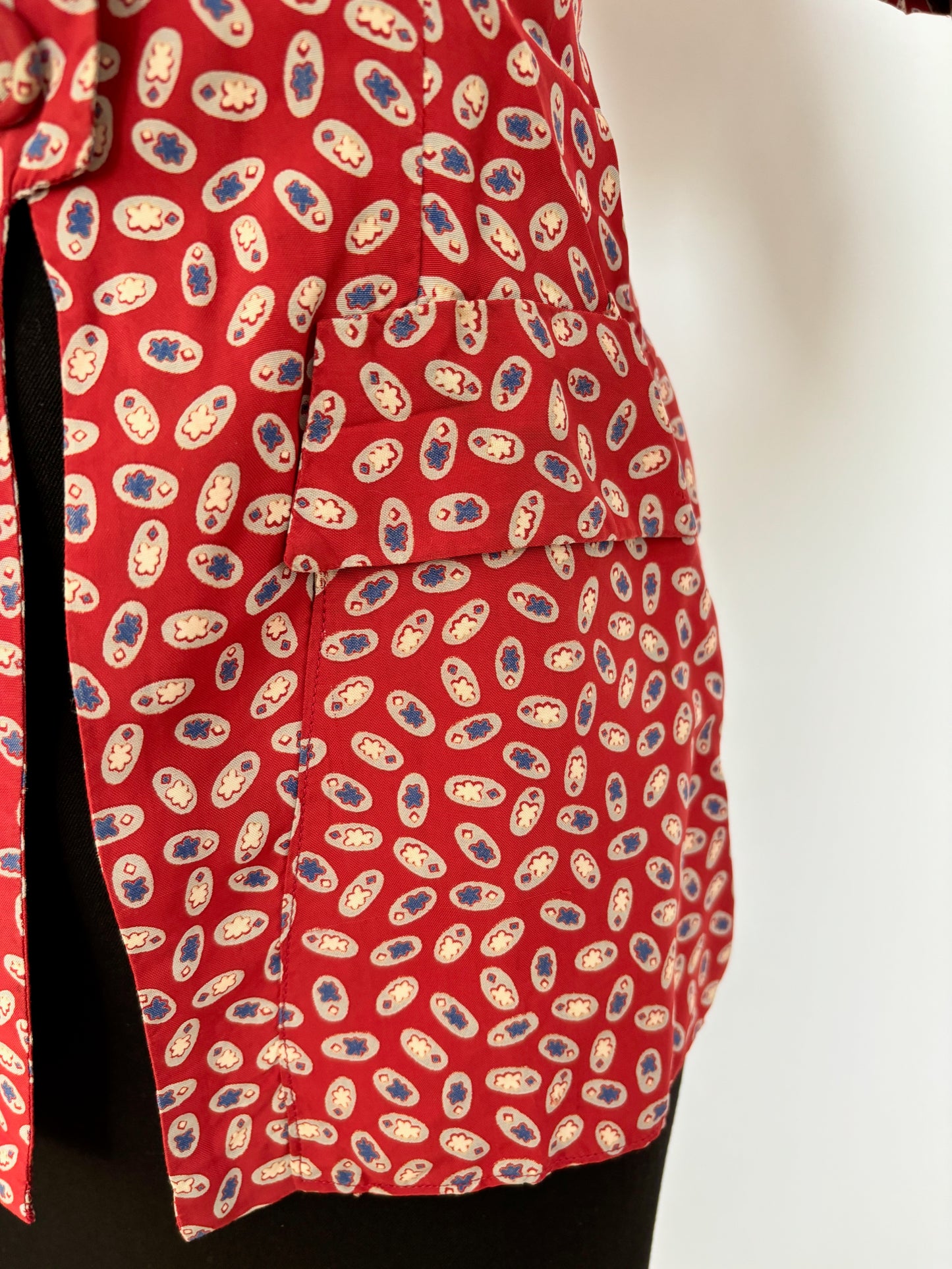1940s Rayon Novelty Print Blouse | M/L