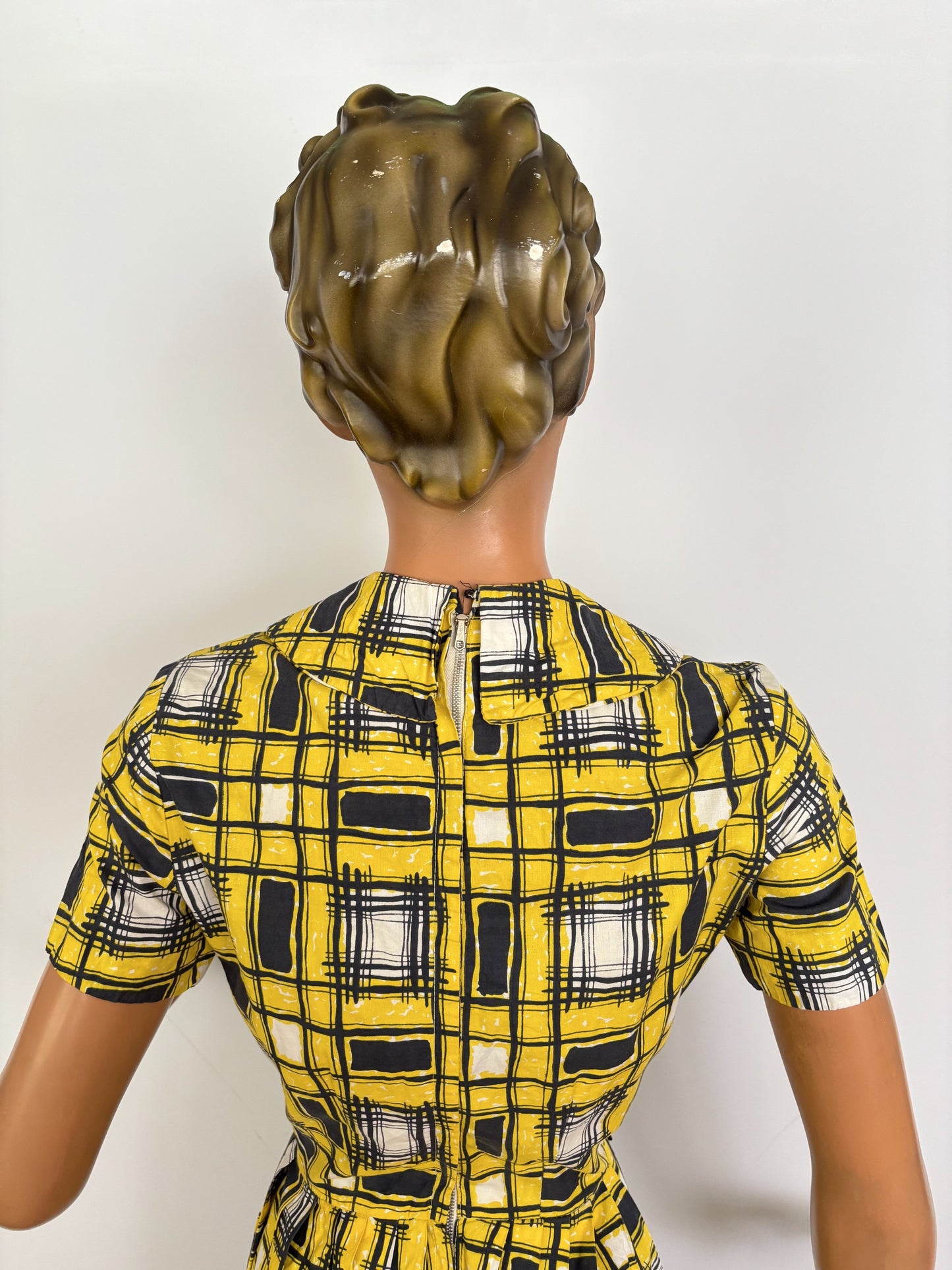 S | 1950s/60s Yellow Black Graphic Plaid Poplin Shirtwaist Dress