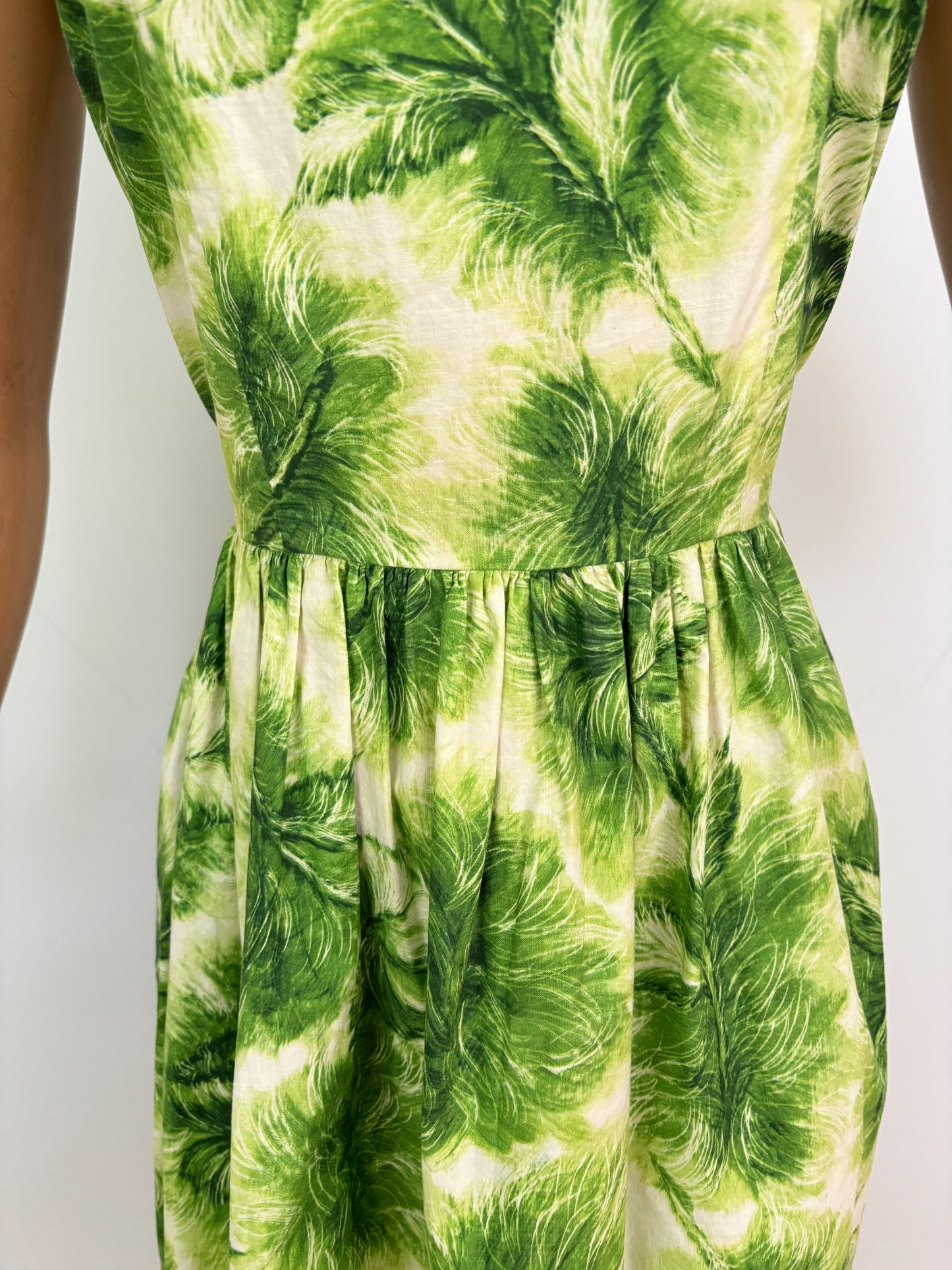 S | 1960s Green Feather Print Cotton Poplin Dress