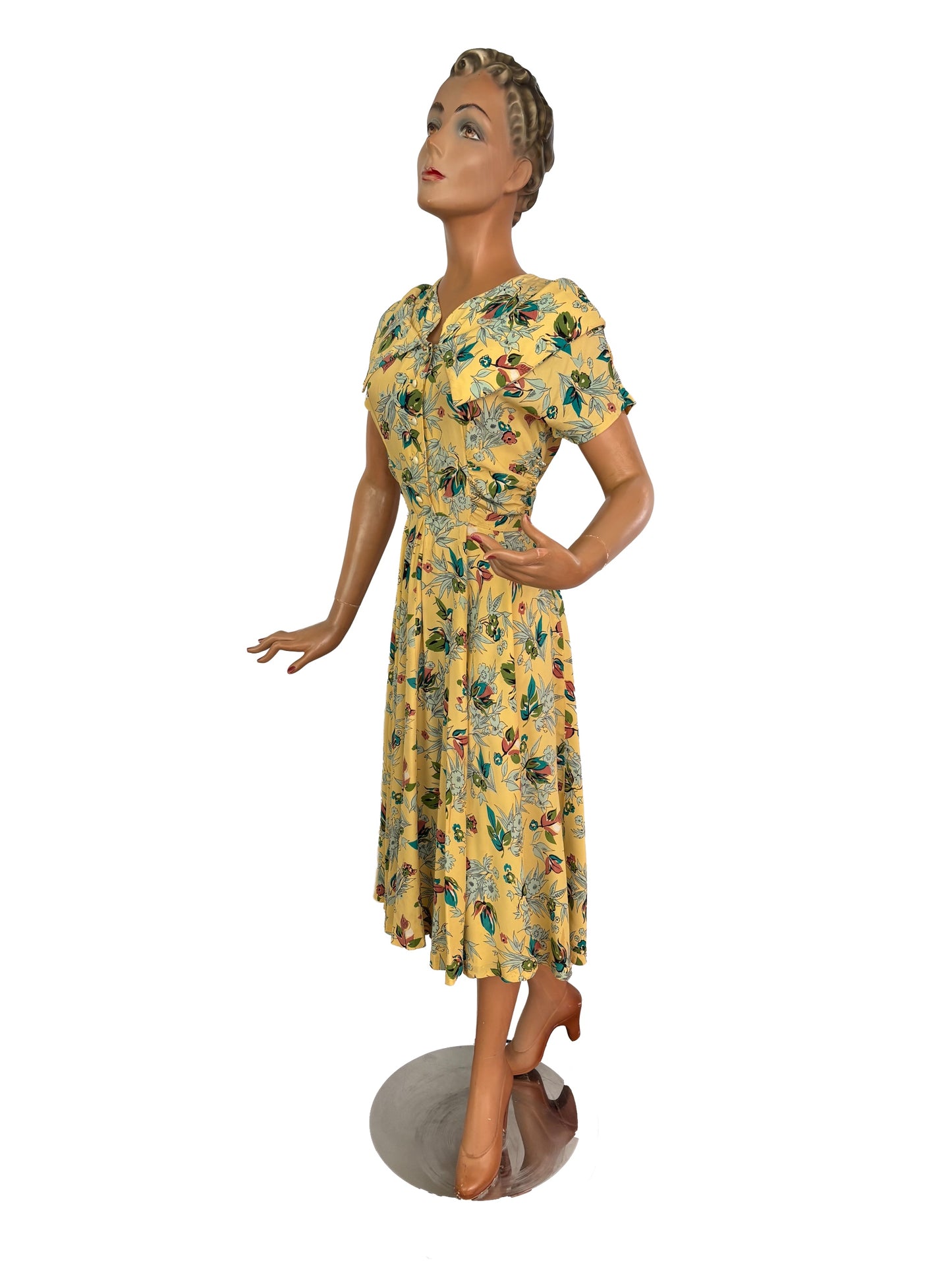S/M | 1940s Yellow Silk Rayon Floral Dress
