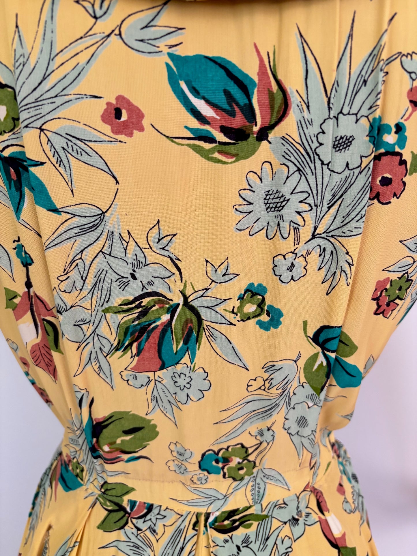 S/M | 1940s Yellow Silk Rayon Floral Dress