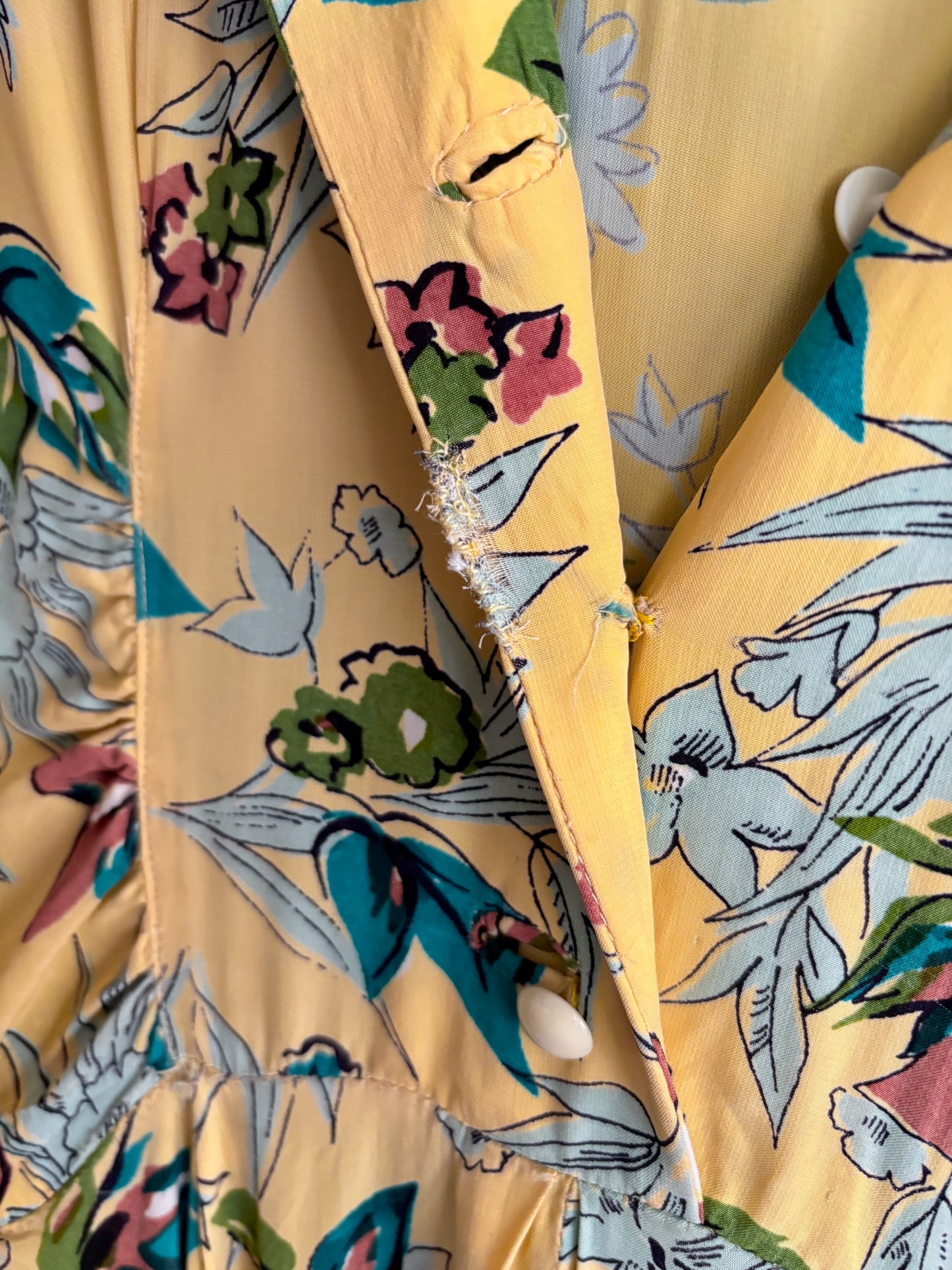 S/M | 1940s Yellow Silk Rayon Floral Dress