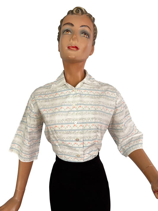 1950s Cotton Blouse With Floral and Lace Print | S/M