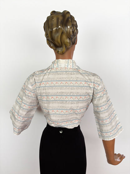 1950s Cotton Blouse With Floral and Lace Print | S/M