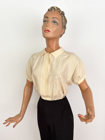 XL/XXL | 1940s/50s Silk Blouse With Openwork Flowers