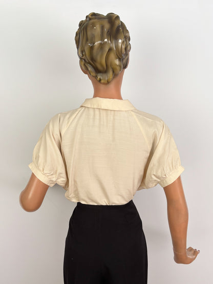 XL/XXL | 1940s/50s Silk Blouse With Openwork Flowers
