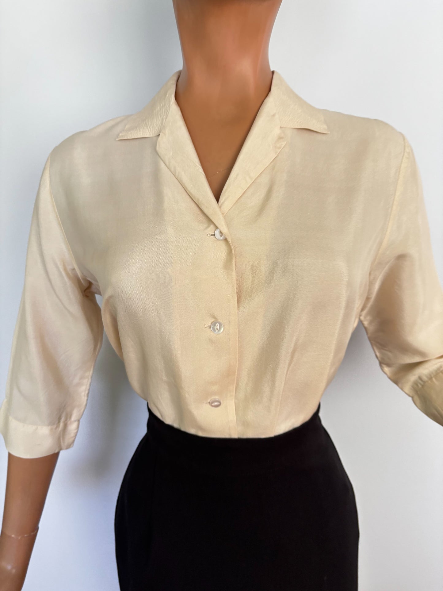 1950s Off White Silk Blouse | L