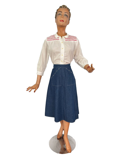 1950s White Cotton Batiste Blouse With Red Smocked Shoulder Detail | S