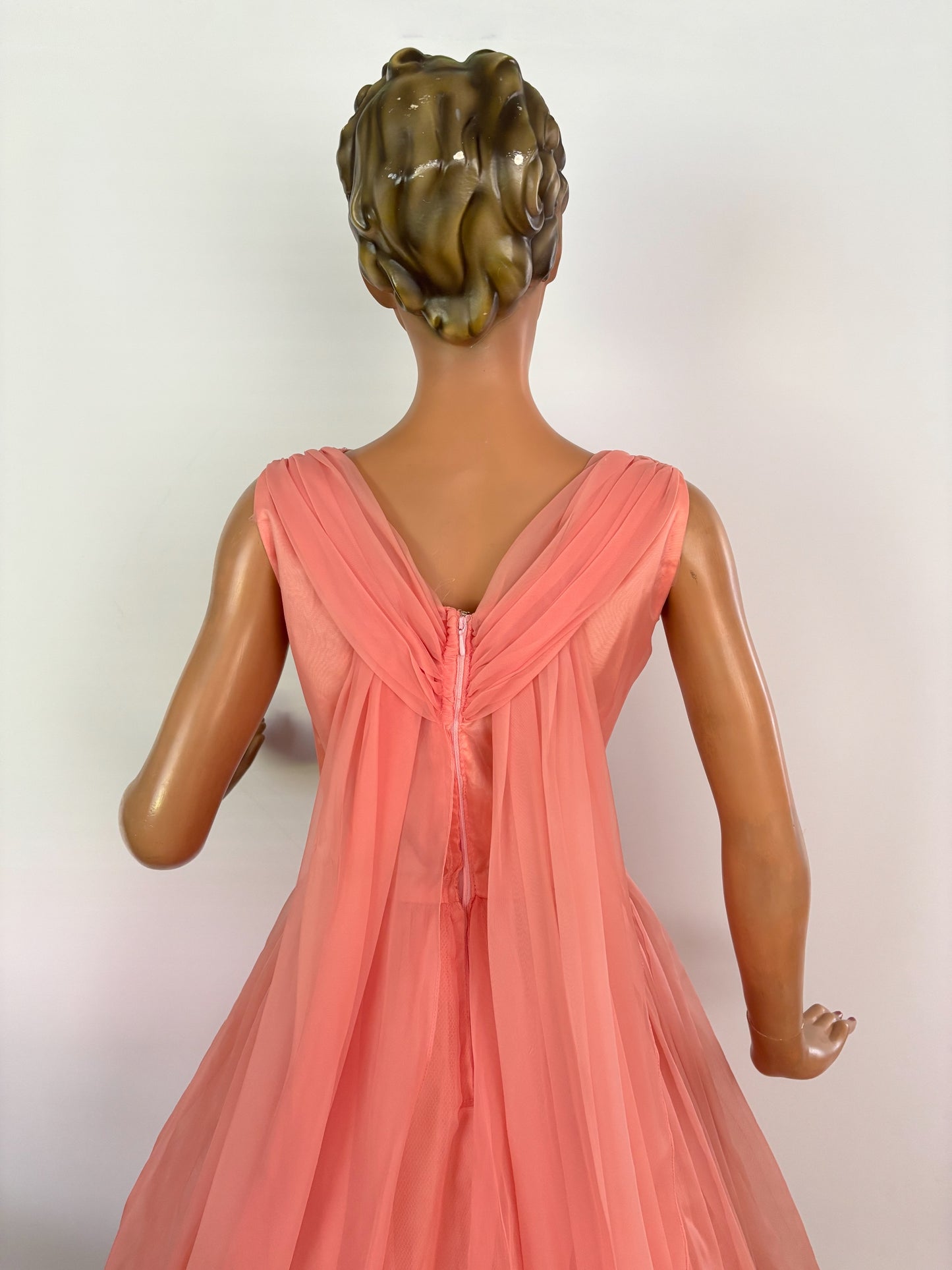 M | 1950s/60s Salmon Chiffon Cocktail Dress With Beaded Waist