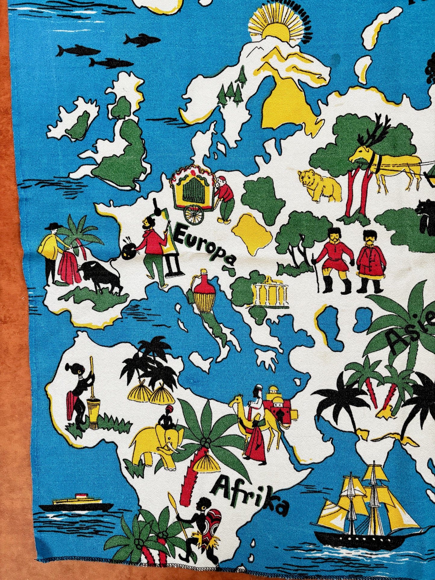 Vintage 1950s 1960s World Map Novelty Print Fabric 75x135 cm / 29.5x53"