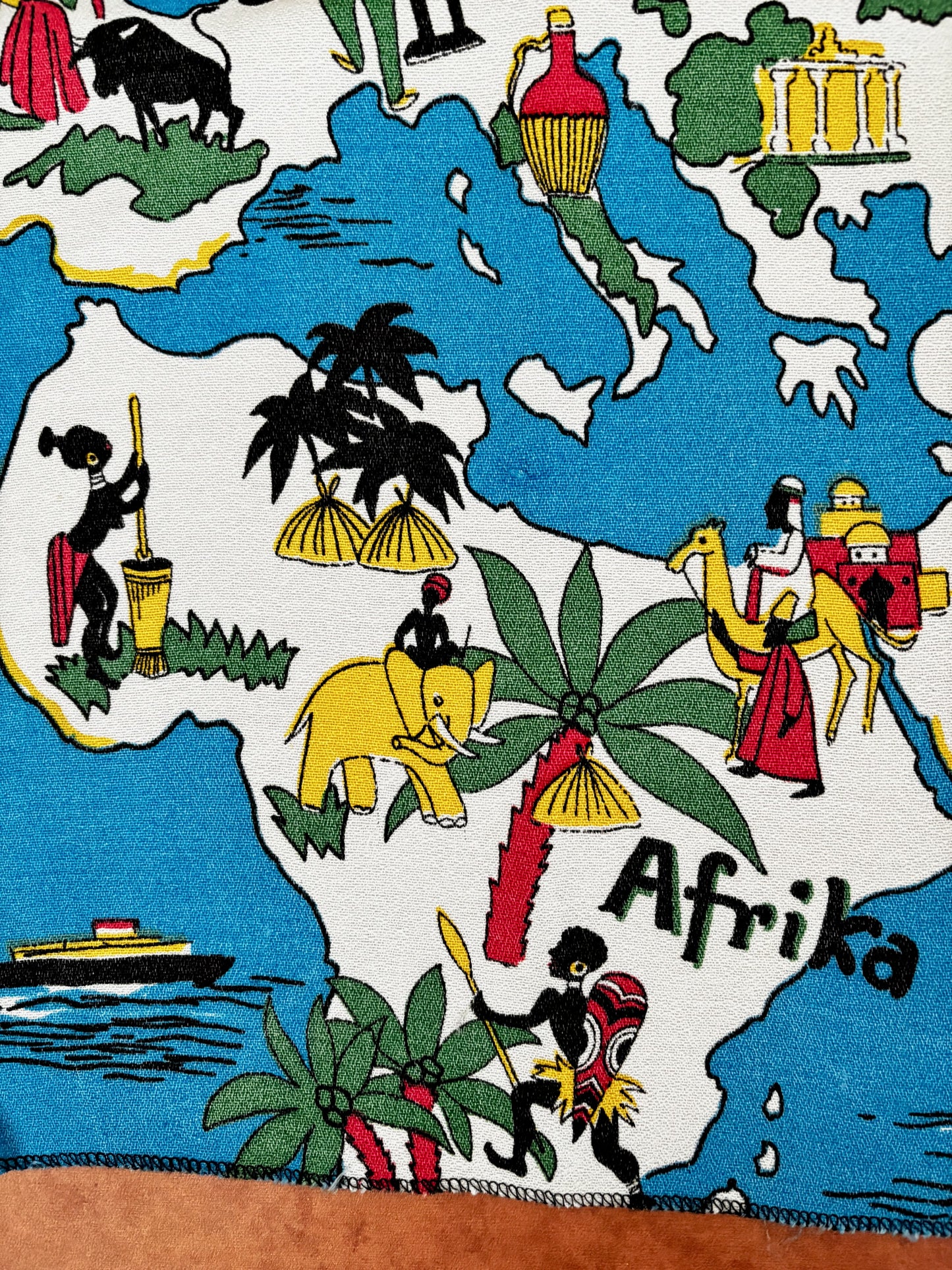 Vintage 1950s 1960s World Map Novelty Print Fabric 75x135 cm / 29.5x53"