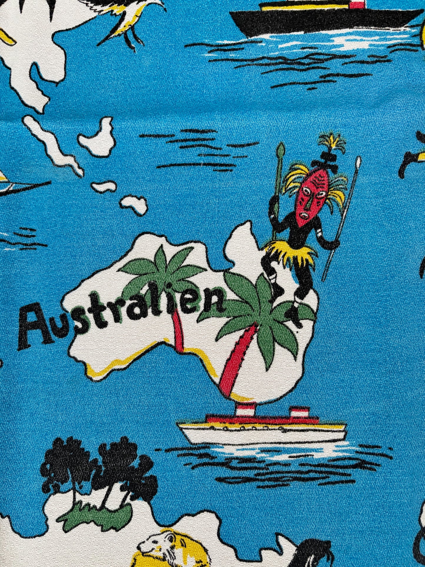 Vintage 1950s 1960s World Map Novelty Print Fabric 75x135 cm / 29.5x53"
