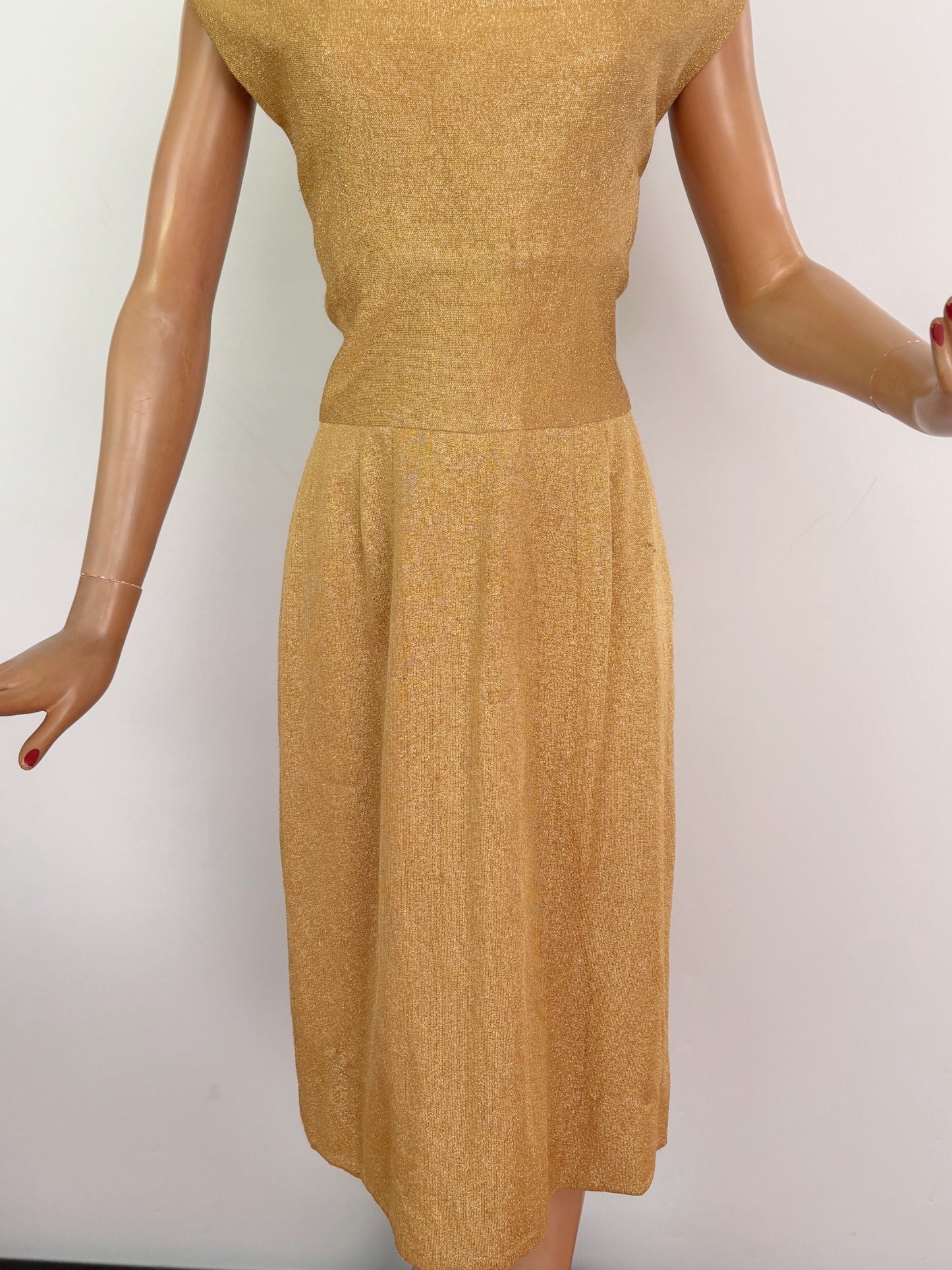 M | 1960s Alfred Shaheen Gold Lurex Dress Wounded