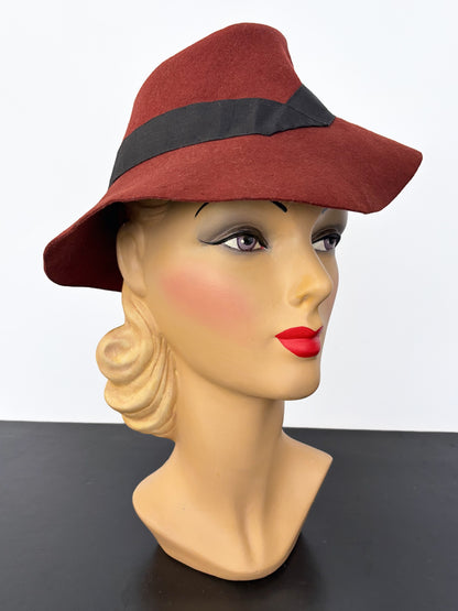 1940s Brown Felt Fedora Hat