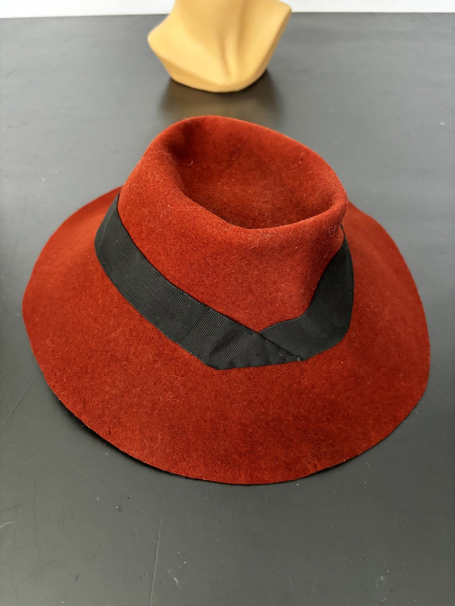 1940s Brown Felt Fedora Hat