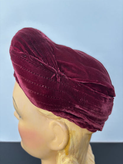 1940s Burgundy Red Velvet Turban