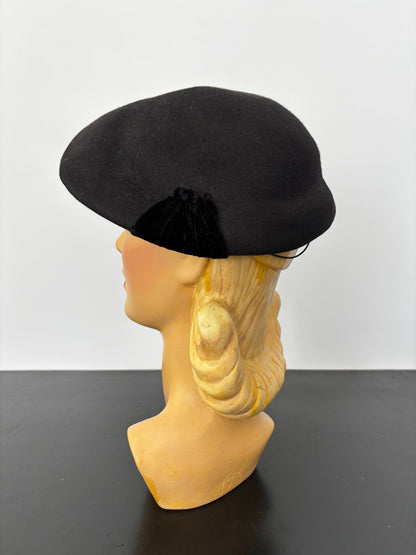 1940s Felt Hat With Velvet Bow Accents