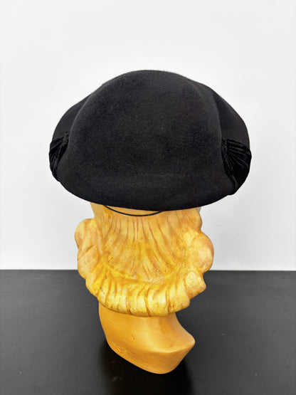 1940s Felt Hat With Velvet Bow Accents