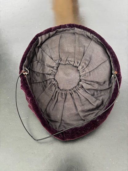 1940s Chocolate Brown Velvet Hat With Pink Roses And Bow