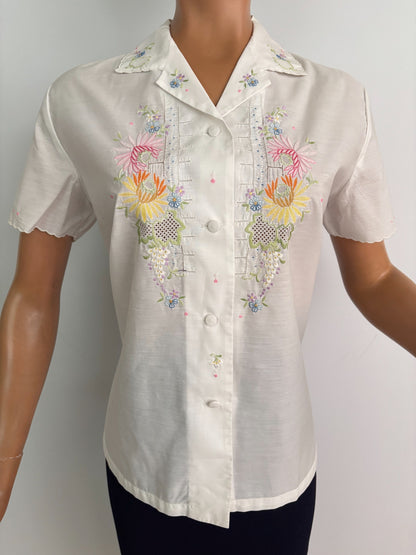 XL | 1970s White Floral Embroidered Peasant Blouse