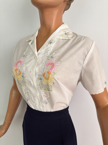 XL | 1970s White Floral Embroidered Peasant Blouse