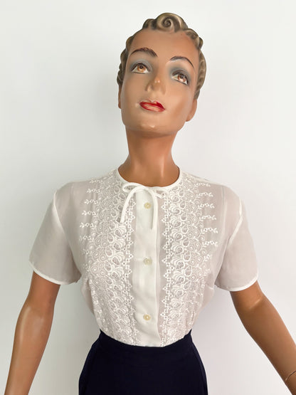 XL | 1960s White Embroidered Sheer Blouse