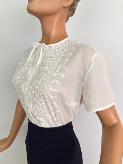 XL | 1960s White Embroidered Sheer Blouse
