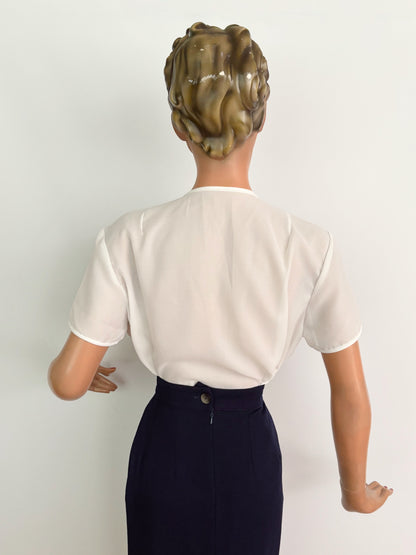 XL | 1960s White Embroidered Sheer Blouse