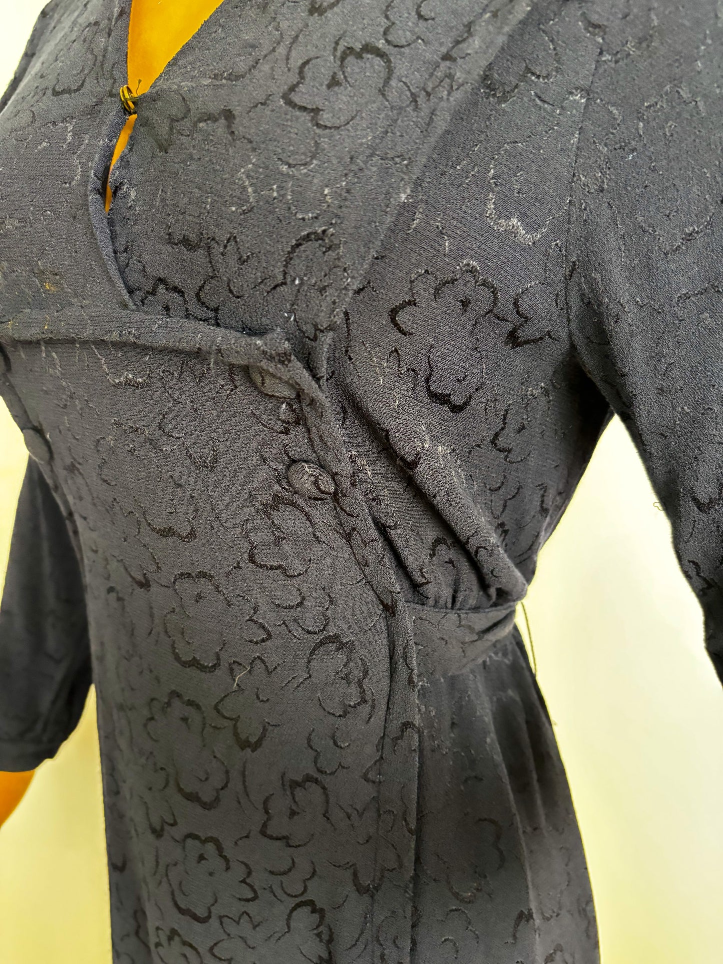 L | 1940s Navy Crepe Dress With Floral Motif