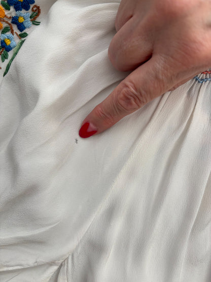 L | 1940s Hungarian Embroidered Peasant Blouse