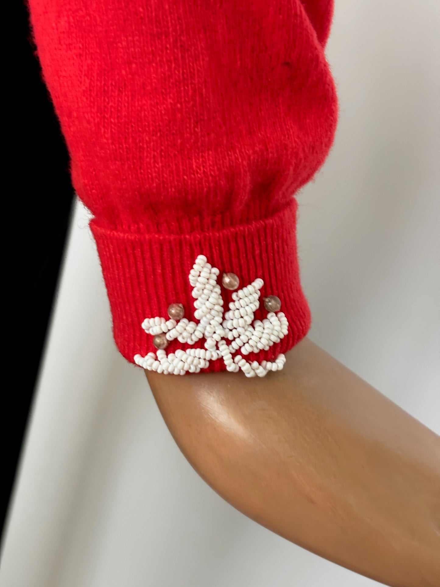 XS/S | 1950s Beaded Red Cardigan With White Bugle Beads