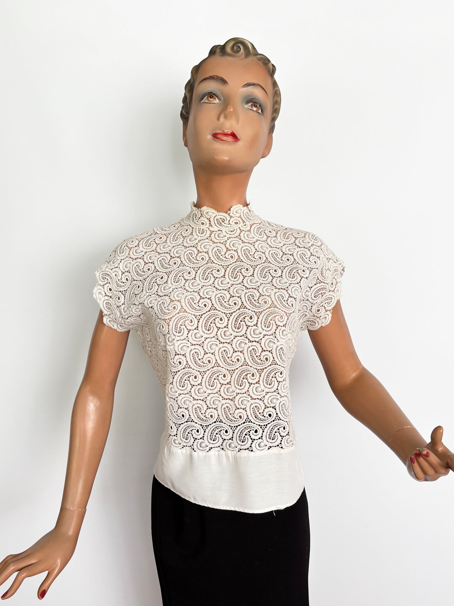 L | 1940s 1950s Lace Top