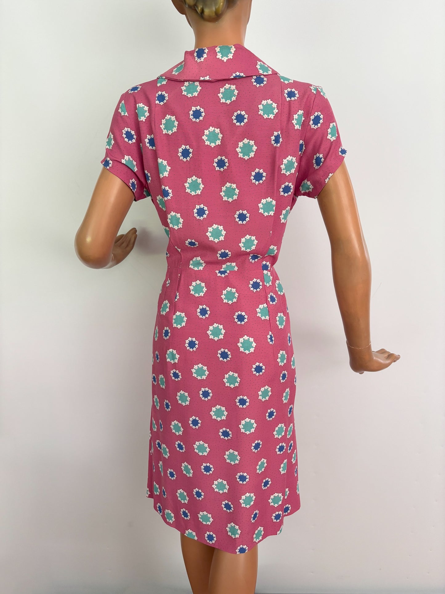M | 1940s Pink Rayon Day Dress