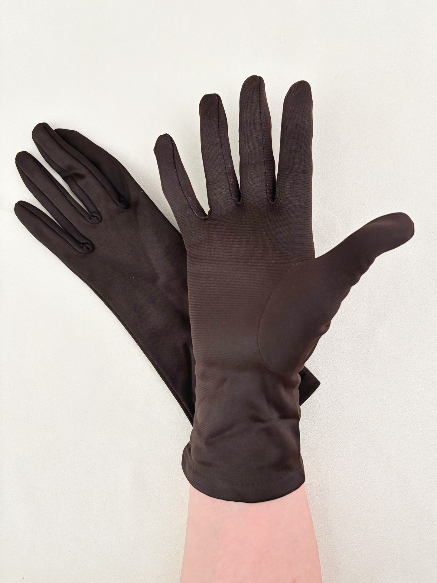 1950s 1960s Deadstock Dark Brown Nylon Gloves | Size 7